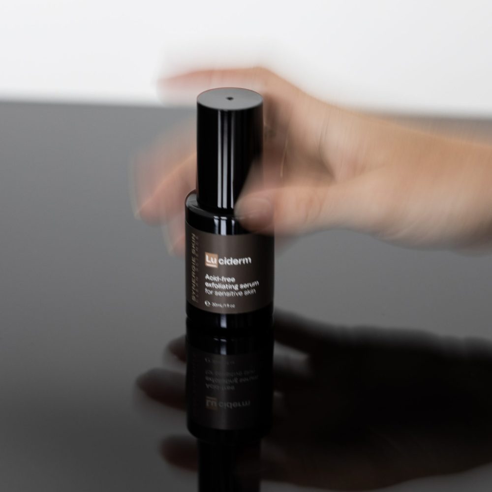 Luciderm 30ml-1-Model Image_vHiRes